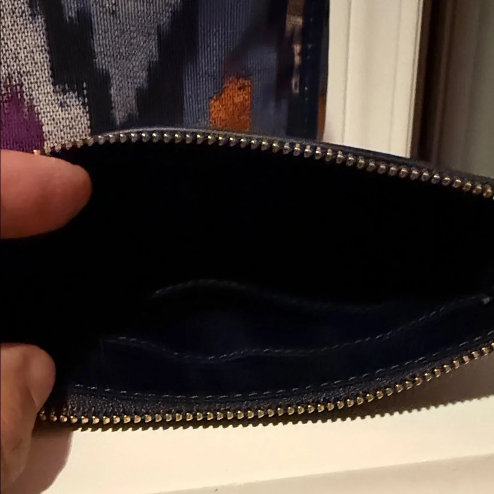 Coach iKat Stunning Tote and Wristlet Set - Picture 5 of 13